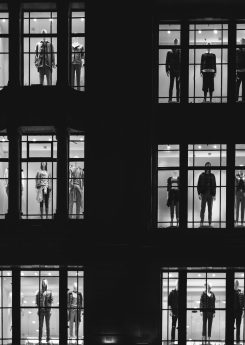 clem-onojeghuo-HpEDSZukJqk-unsplash